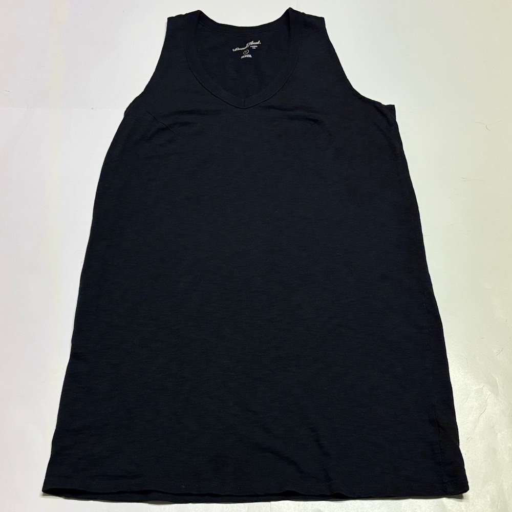 Universal thread women’s v-neck sleeveless black dress size medium